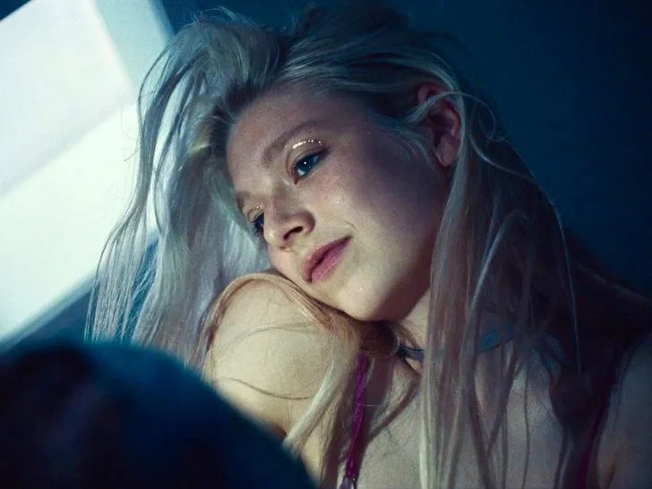 99F8EE3E5D779C6A0C9D65