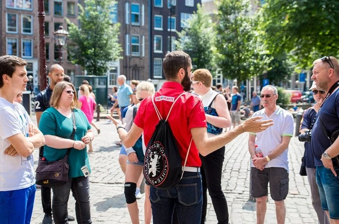 993D9C485C9B741A2463B5