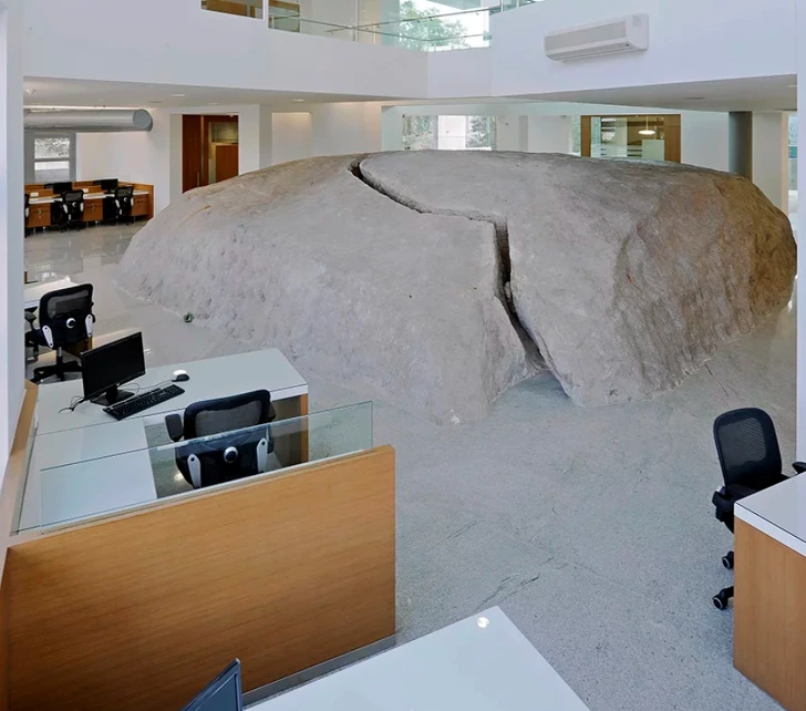 99F981425D18A8BF05AEBE