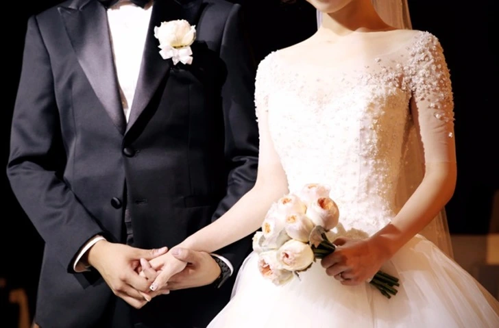 996CA7485FBB3E5C2473BA