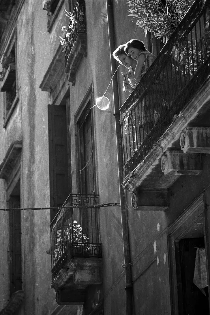 997A783C5F4AE23910AFDD