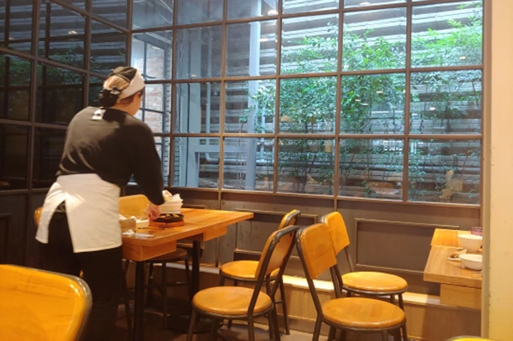 99558C475FE9DBBF34029D