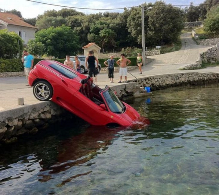 9922AC405FB3A79E154BFA