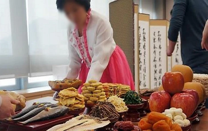 99522A365F79268218D230