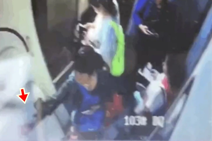 9993BD425FEBB4EE063F73