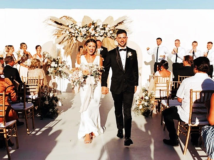 99862F375FD452A11552DC