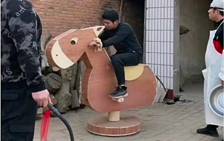 99DE5849600CF894173352