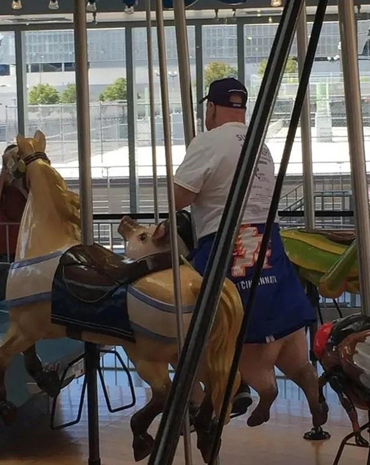 9903F8355F548C1D098F9B