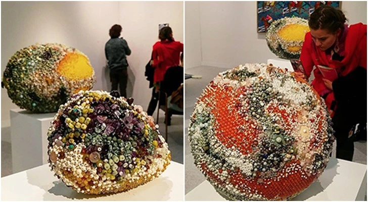 999AE63F5DA8776A1D42E4