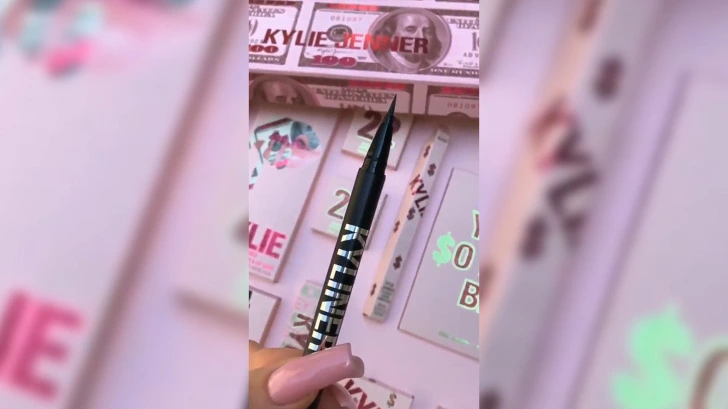 990EBF375D47C93C2DA475