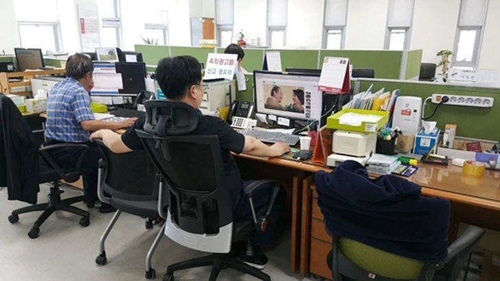 99E51B3F5FBB381F2339E0