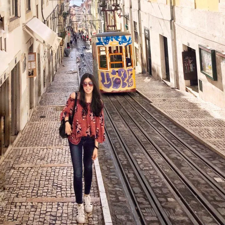 9906F6355D4AC6DA0A7BF3