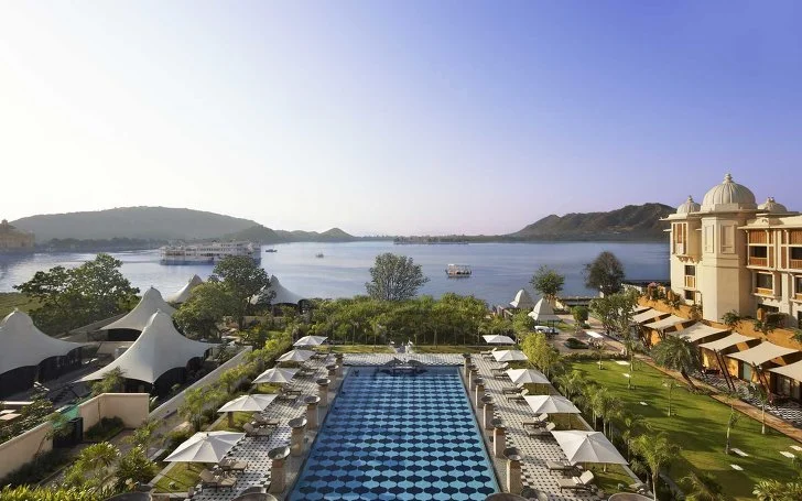 999A7E3C5CE61CBB33D0A3