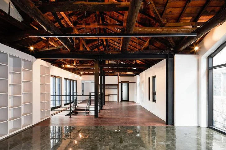 9933FF335D886AD82AC16C