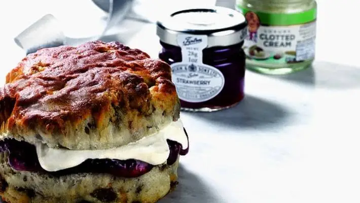 99CF733E5CFCE1910DF94B