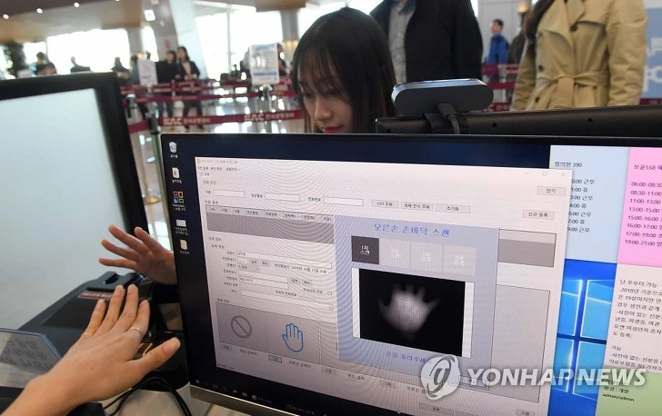 9948D5395C8A0BFB18A066