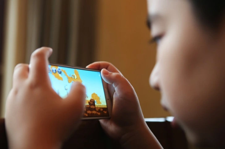 996FE0395F72616B07D744