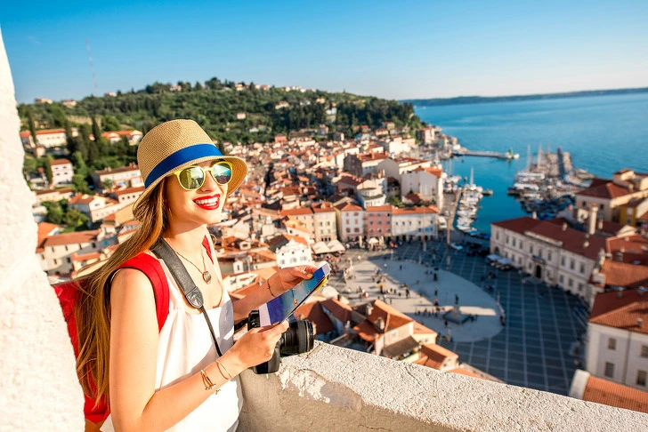 99DE12355CF33E431E1DA6