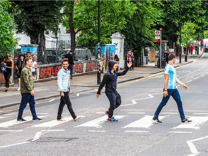 9903CC3A5E38EA9323F05D