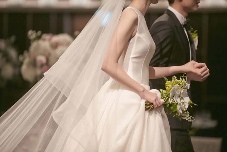 99C298505FE9C41E2D05CA