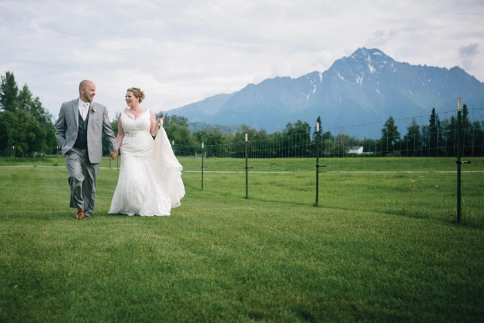 990F22355CFF64760D9A2C