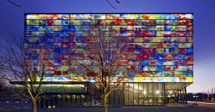 994F32395C47036E1F3075