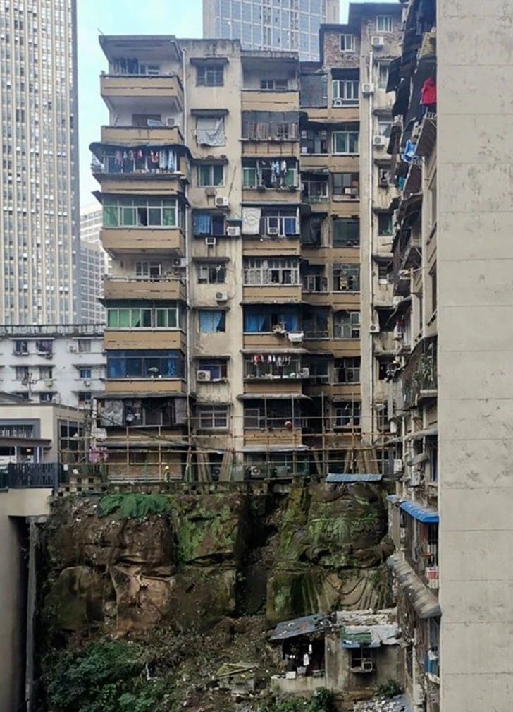 9967D0365FD979680FA5DD