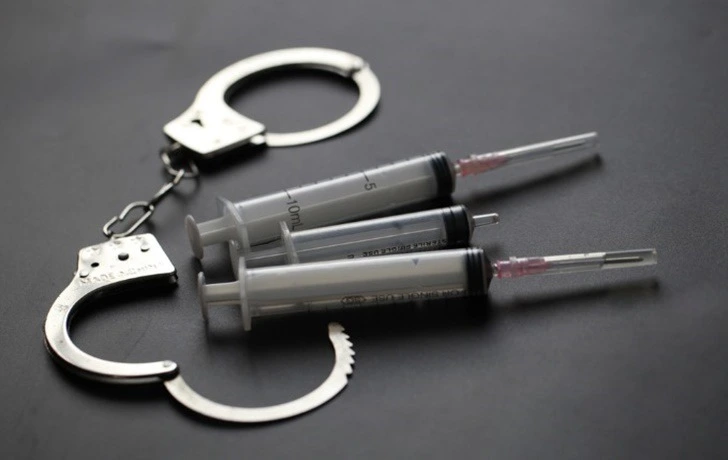 99F3784D5F4253472DE777