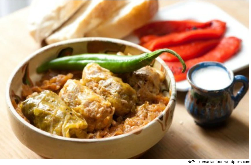 루마니아 사르말레.PNG