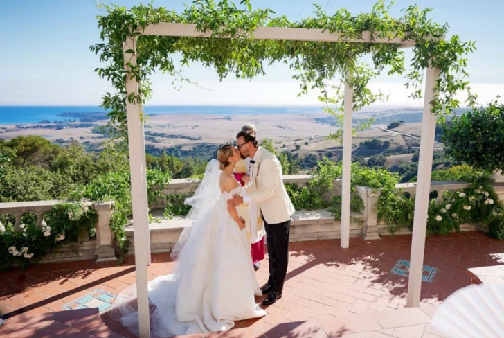 998676425D4E06A01A66FE