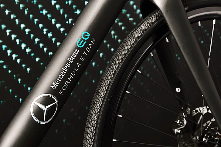 997FC04C5FD69F290D21BC