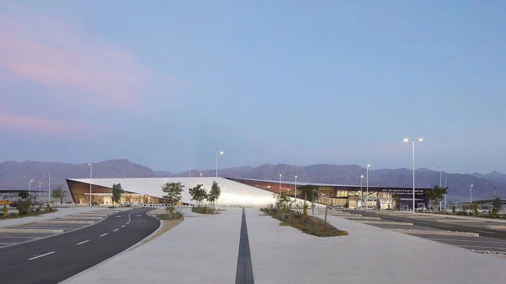 999718445C7E7356268C08