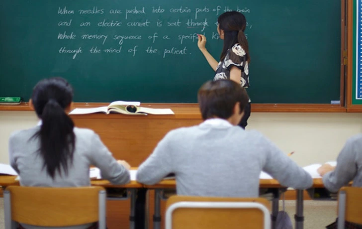 998DF5385F65CDAD11FA92