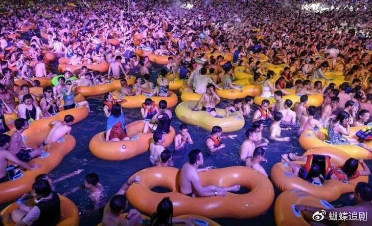 99566F385F3E42110237CE