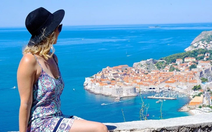 997BAF3C5D4AC72605E17C