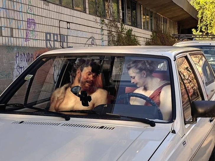 9987F9425FB3A1310727D6