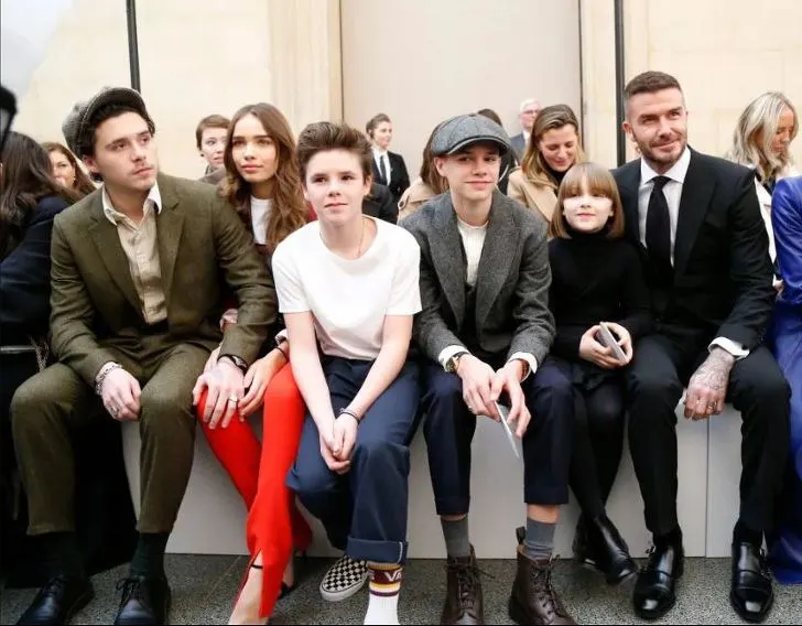 99F2ED385DD8CF0C25592E