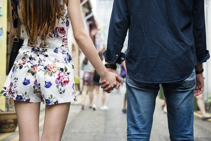 99F353345FB7204B12C896