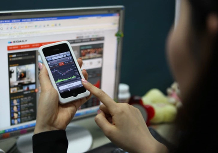 9942D33B5FFCF8ED0BE5FE