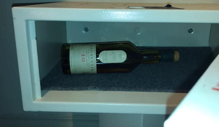 99E976385D6DED3F3248A1