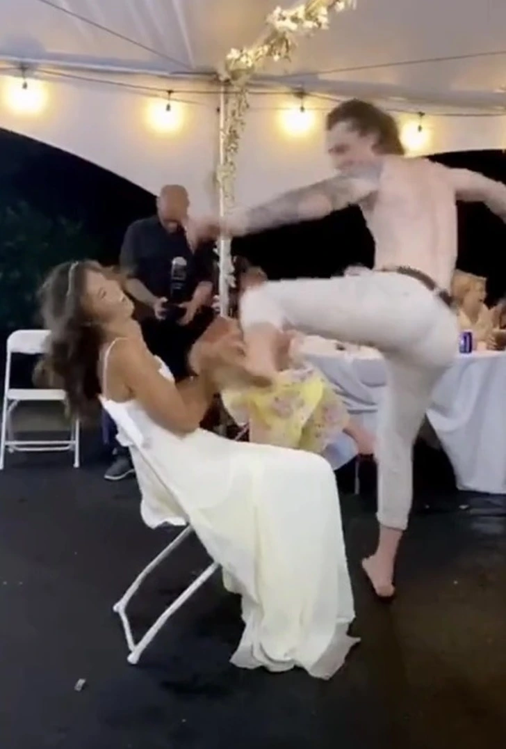 99CF414B5FC1BC3B13AB80