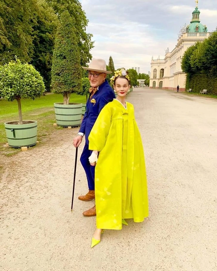 995CE8385F573C13219077