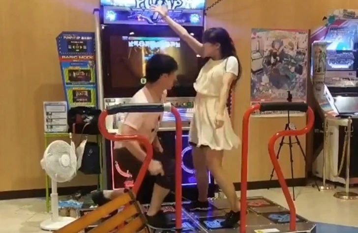 99FDF8415FB896CF1A494E