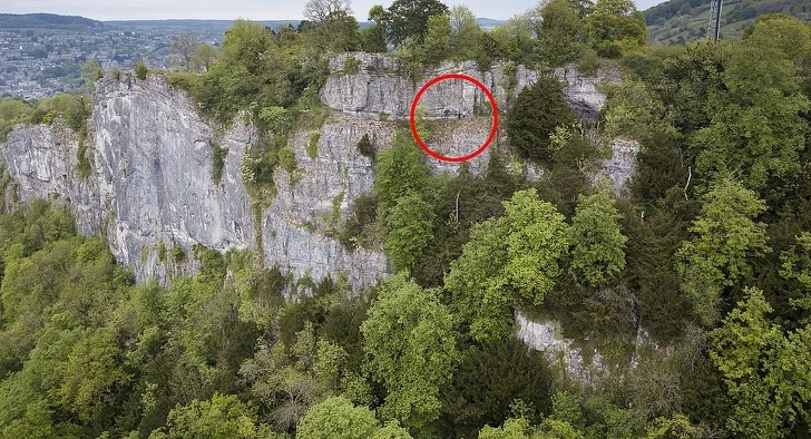 99F279455CFE0BF3257622