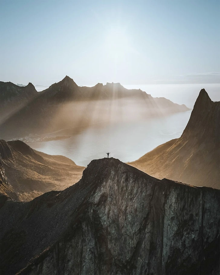 991B4C4C5FB09CBD180FCA