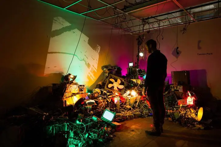 99F98D3C5C6A1DFF08E957