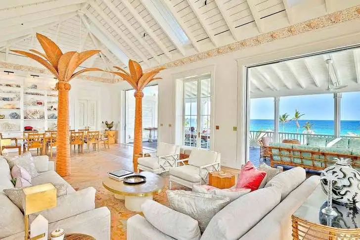 9922E83E5E6992422F6C18