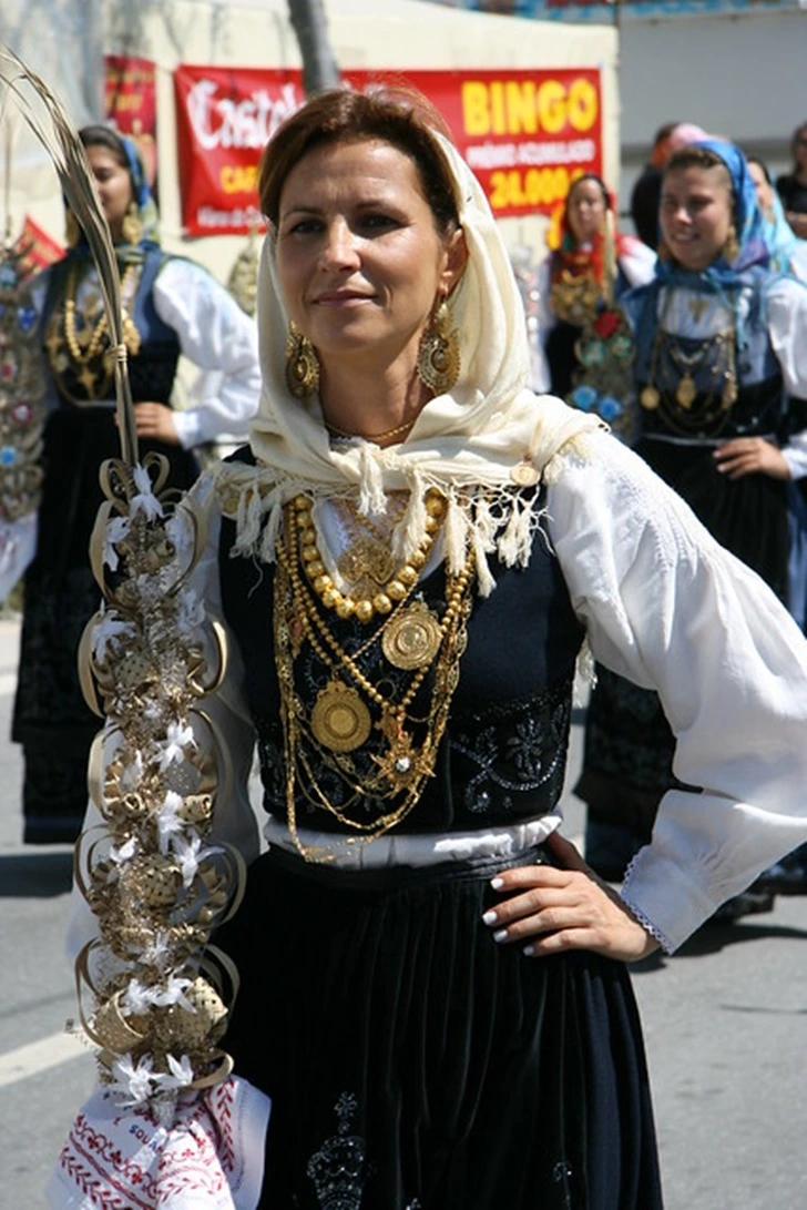 9933BC3E5F5F02ED17F884