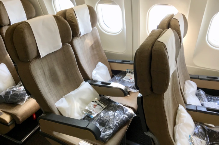 99BF2E4C5C8EFFBF3E7DD9