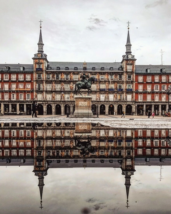 991BB8425FE82B21174FB4